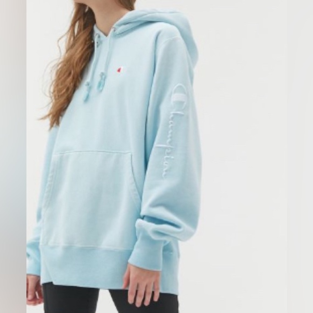 Champion UO Exclusive Boyfriend Hoodie Sweatshirt- Reverse Weave: Sky Blue